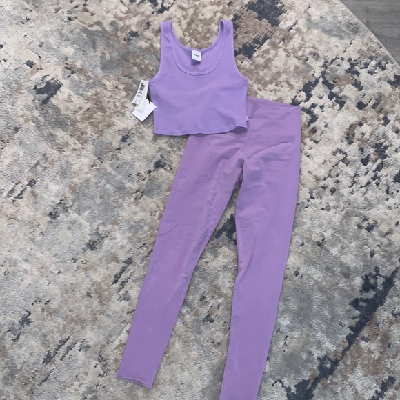 Aritzia Pants - aritzia leggings set